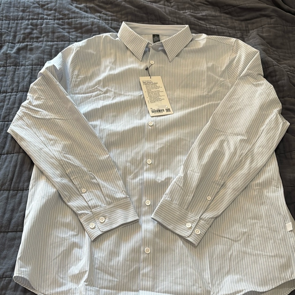 Lululemon New Venture Classic Fit long-sleeve shirt, NWT, size XL, 4-way stretch